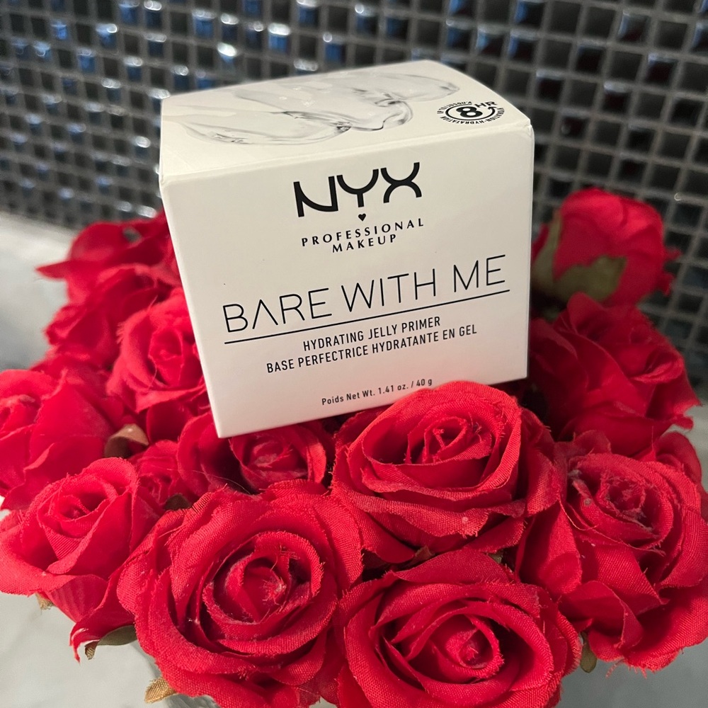 NYX BARE WITH ME
HYDRATING JELLY PRIMER